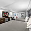 Admiralty Inn & Suites - a Red Collection Hotel