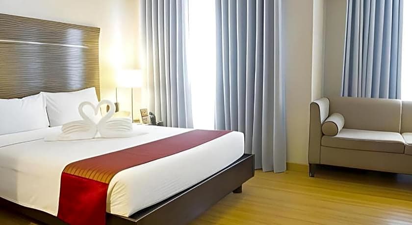 Lancaster Hotel Manila