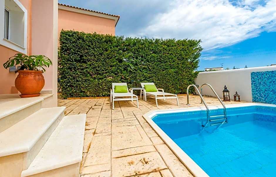Lorenzo Villas with Private Pool, 200m from the beach, by ZanteWize