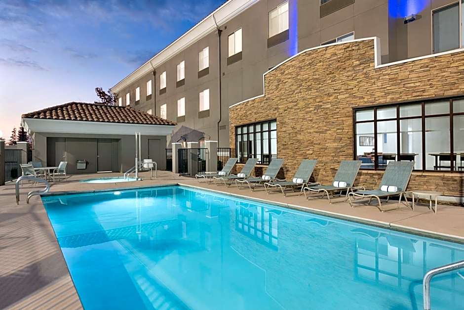 Holiday Inn Express Hotel & Suites Merced By IHG