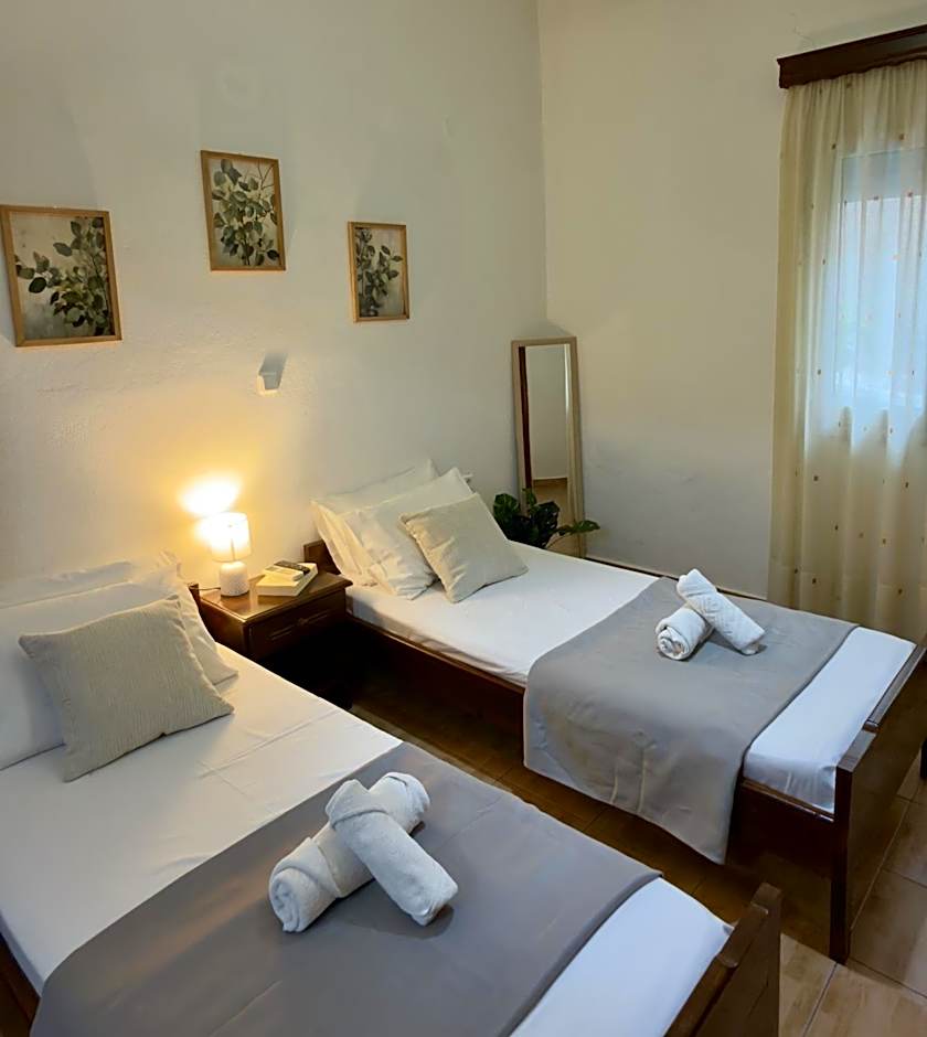Chrysa's Studios