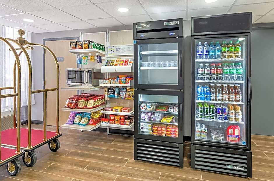 Spark by Hilton Roanoke Airport