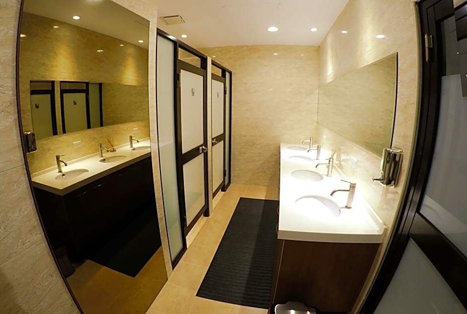 Lutel Hotel Xpark Gloria Outlets Shin Kong Cinemas