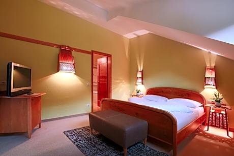 Classic Suite with Balcony