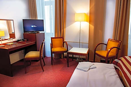 Double Room with 2 Extra Beds