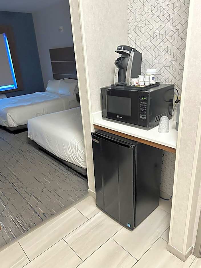 Holiday Inn Express Irondequoit By IHG