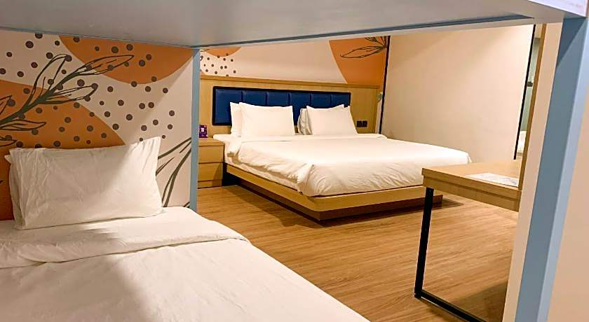 Nite and Day Laguna - Bintan