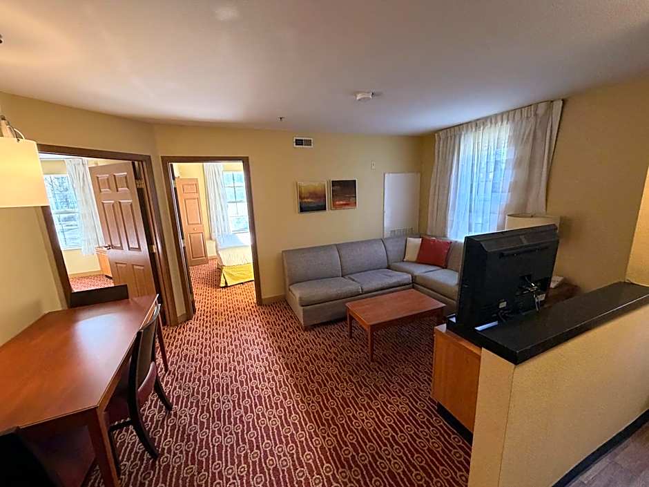 MainStay Suites Bloomington near University