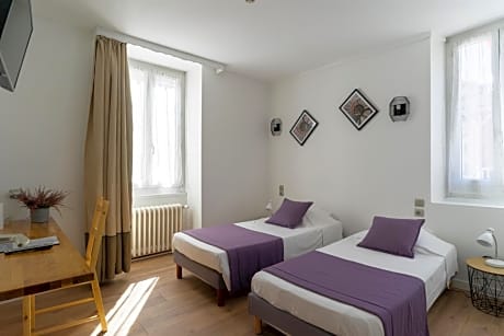 Twin Room with City View