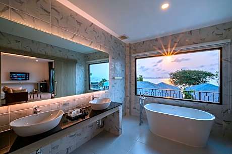 Deluxe Double Room with Bath