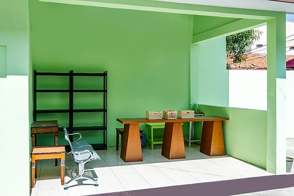 OYO 1399 Cemara Residence Syariah