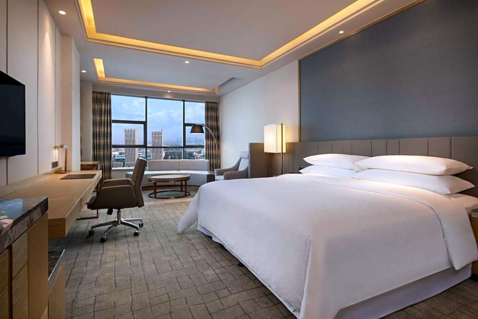 Photo 1 of 1 of Business Deluxe 1 King Bed