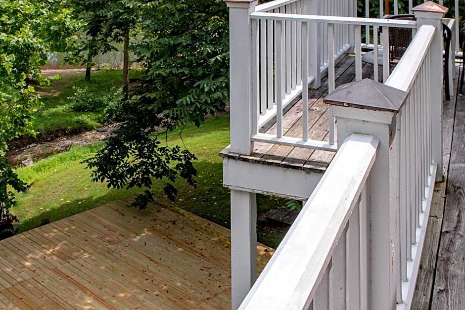 Elk River Hotel & Cafe