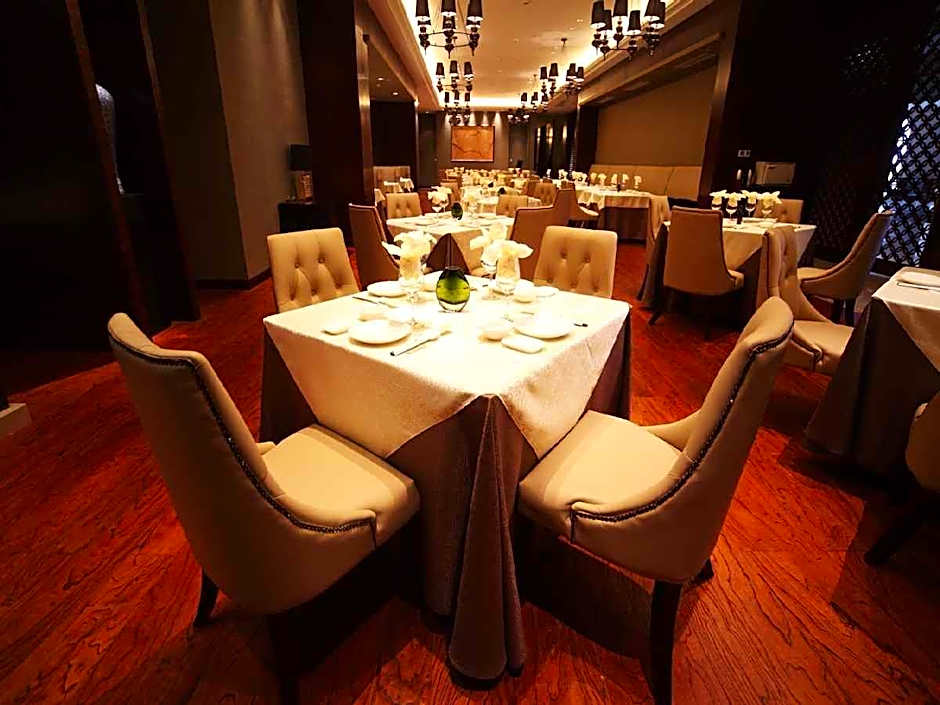 Haiyang Shenglong Jianguo Hotel