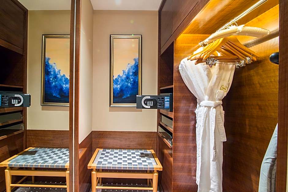 Sheraton Qingdao Jiaozhou Hotel