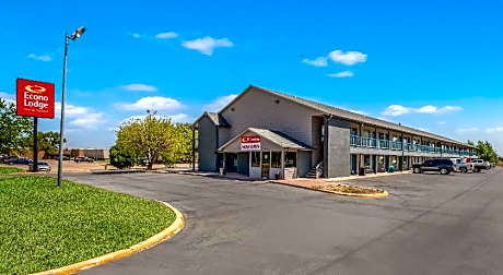 Econo Lodge Inn & Suites