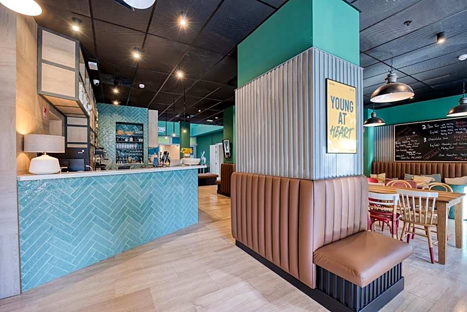 LATROUPE Grand Place Hostel