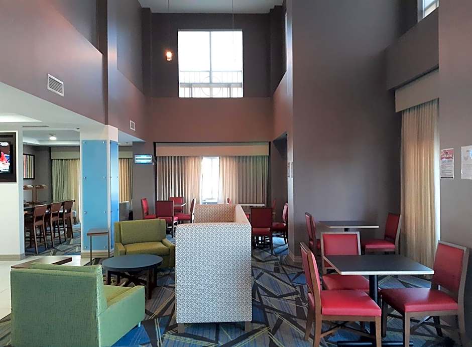 Holiday Inn Express Trincity By IHG