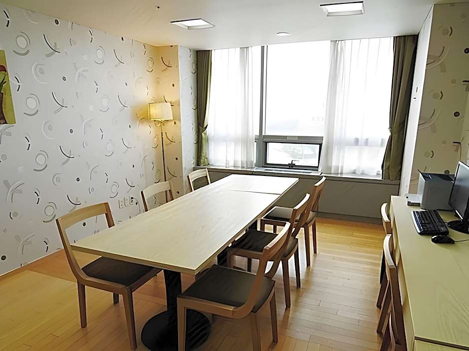 Hotel Hu Incheon Airport Unseo