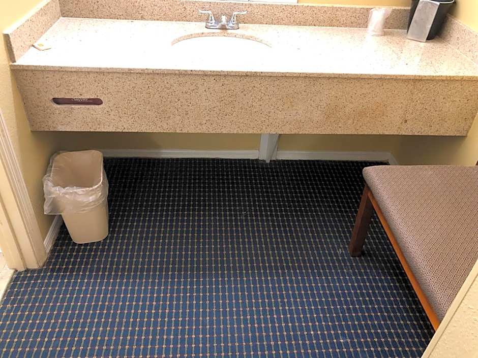 Americas Best Inn - Savannah I-95