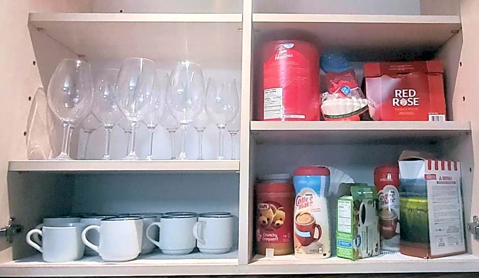 Cozy Home Close to Attractions in Niagara Falls