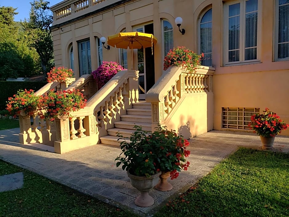 Marta Guest House