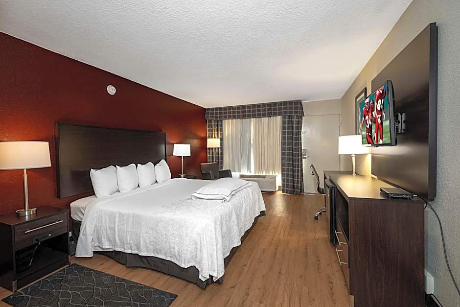 Red Roof PLUS+ St. Augustine