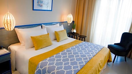 Triple Room (2 Adults + 1 Child)