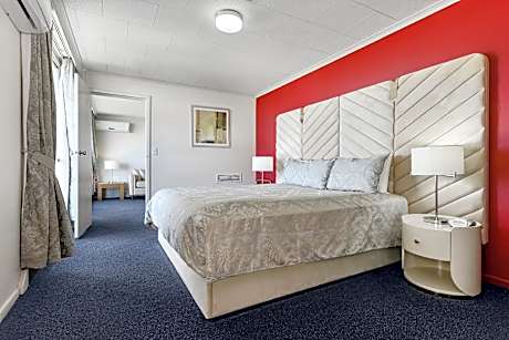 Superior 1 Bedroom
