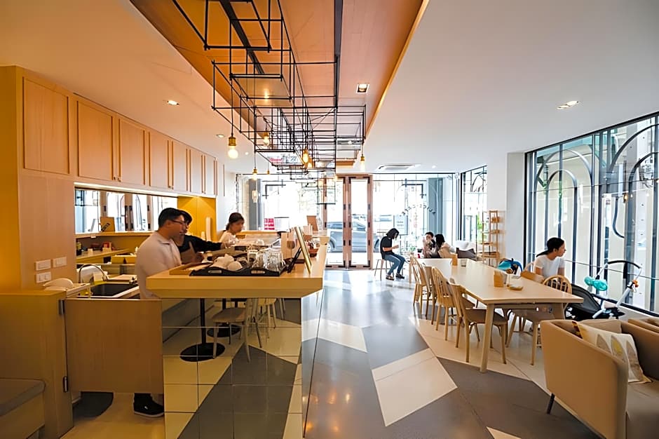 Feung Nakorn Balcony