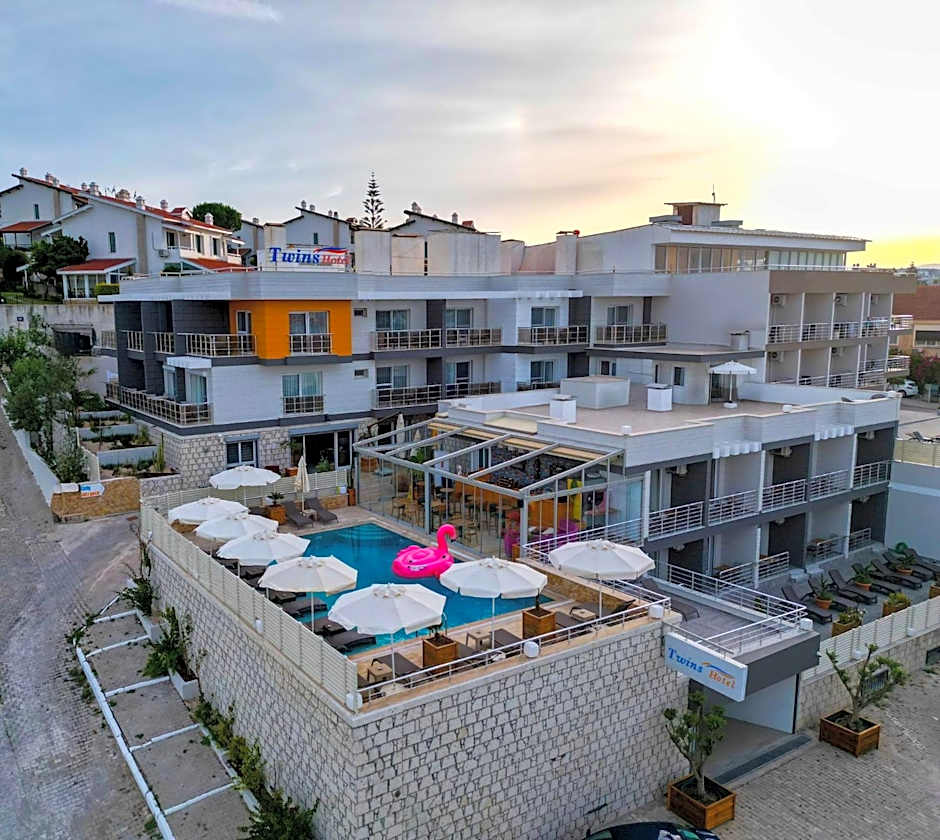 Twins Hotel Çeşme