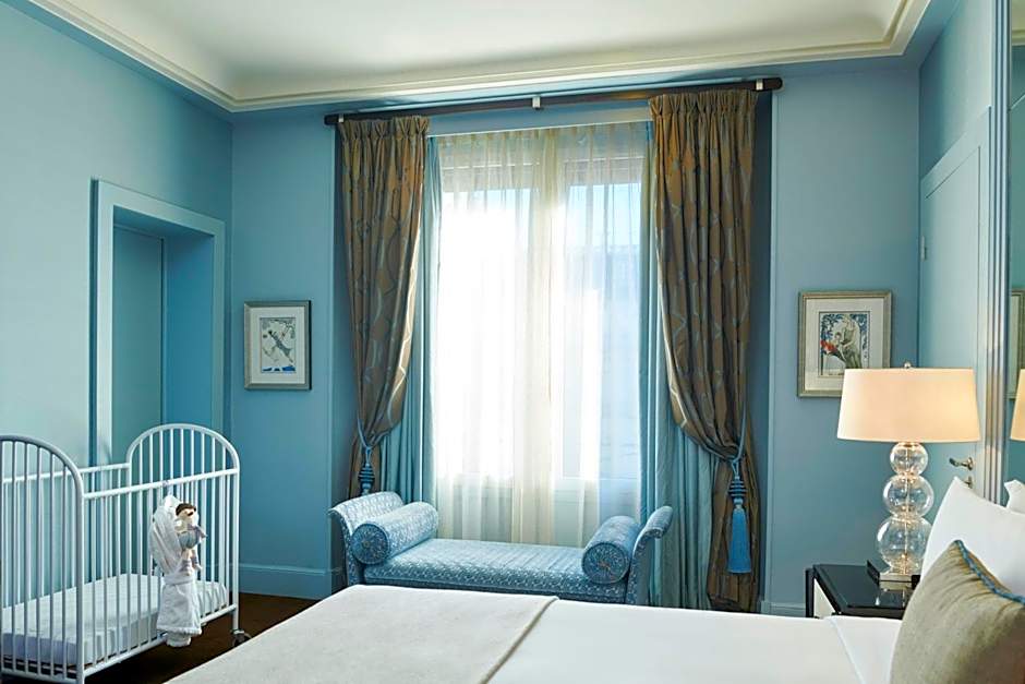 Prince de Galles, a Luxury Collection hotel, Paris