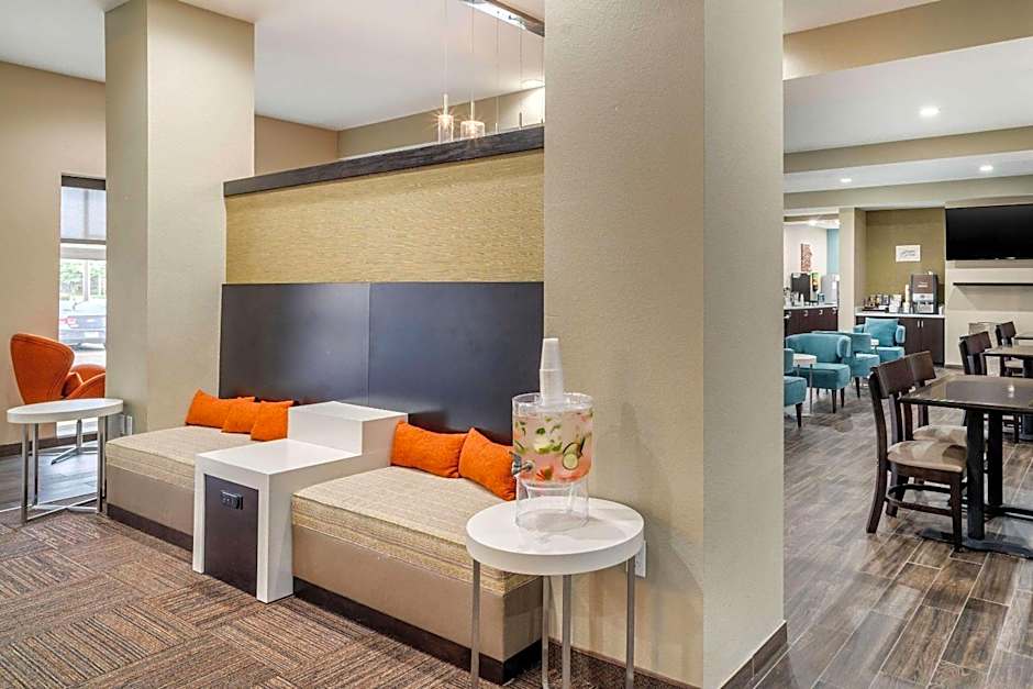 Sleep Inn & Suites