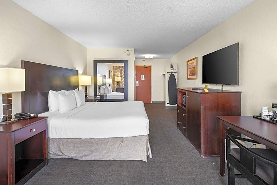 88 Palms Hotel & Event Center
