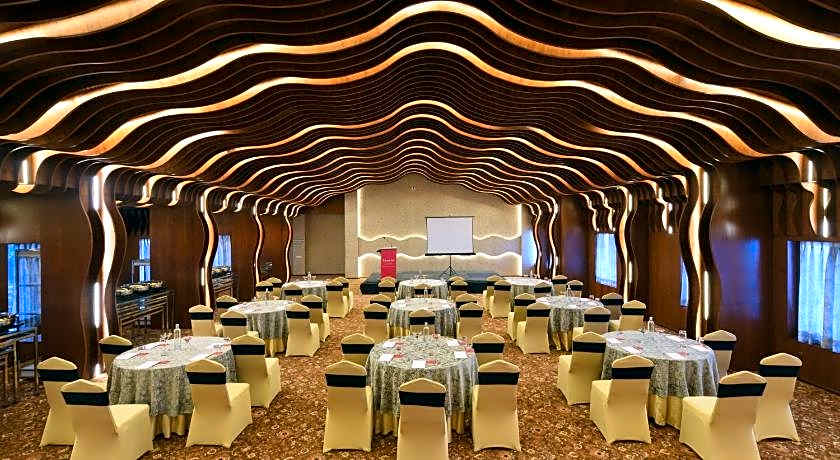 Ramada by Wyndham Gangtok Hotel & Casino Golden