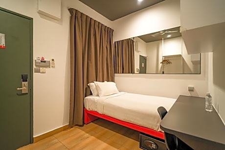 Single Room (Complimentary Scheduled Shuttle Service)