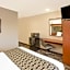 Microtel Inn & Suites by Wyndham Manistee