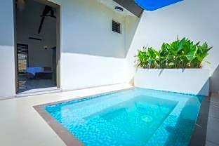 Photo 1 of 13 of Bungalow, Beachfront