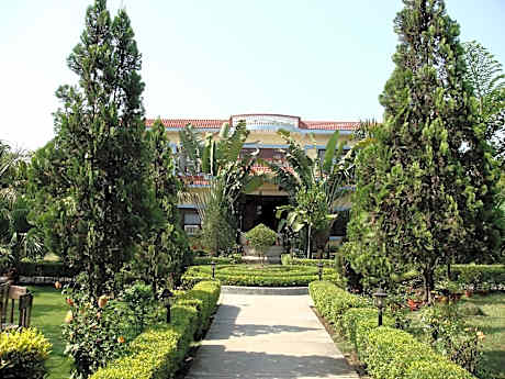 Jungle Safari Resort