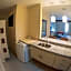 Mondrian Suite Hotel