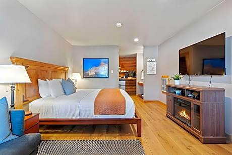 King Bed Suite