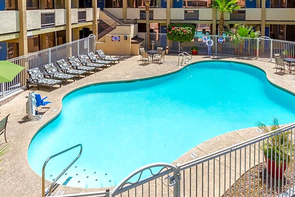 Motel 6 Glendale AZ