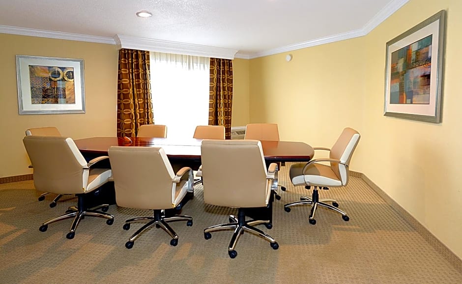 Holiday Inn & Suites San Mateo - SFO By IHG