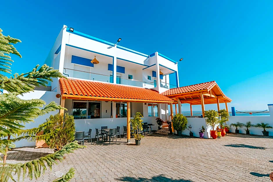 auberge Lacasa latifa vue sure mere moulay bousselham