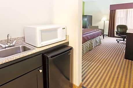 Deluxe King Room -Non-Smoking