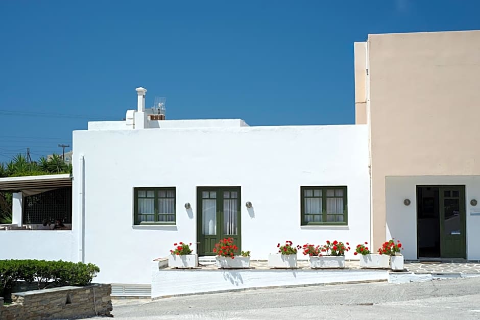 Ostria Hotel & Apartments