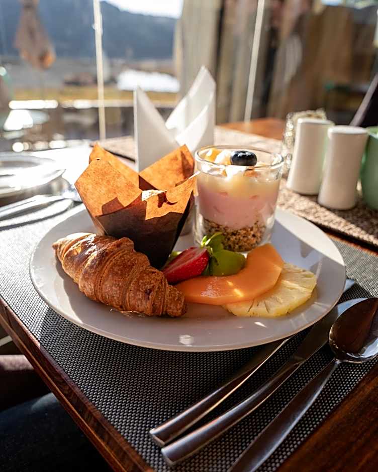 African Hills Safari Lodge & Spa