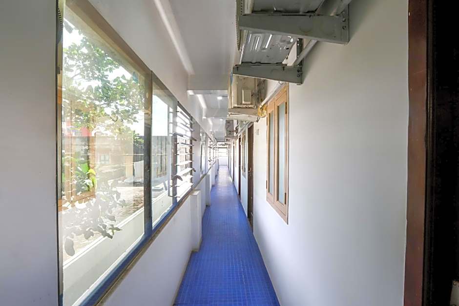 D-qube Hotels by OYO Rooms – Chennai, IL