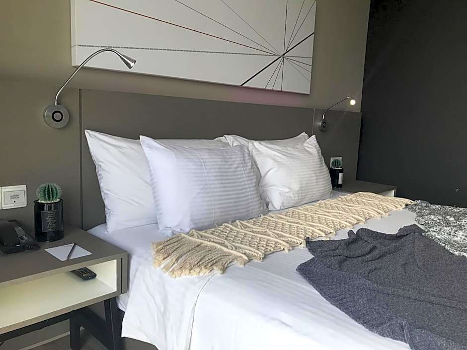 Lux Hotel Room in Damansara Perdana