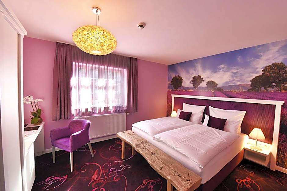 MOMENTS Boutique Hotel